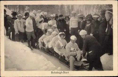 Ak Bobsleigh Start, Schlitten, Bob, Zuschauer