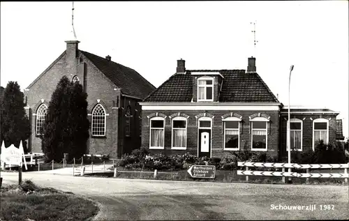 Ak Schouwerzijl Groningen Niederlande, Kirche, Pfarrhaus