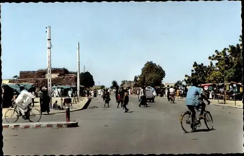 Ak Fort Lamy Tschad, Avenue de la Mosquee, Radfahrer, Straßenpartie