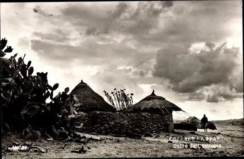 Ak Äthiopien, Tukuls on the road to Debre Zeit