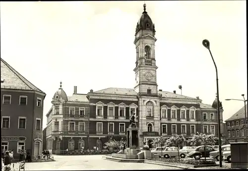 Ak Großenhain in Sachsen, Rathaus, Dianabrunnen, Autos