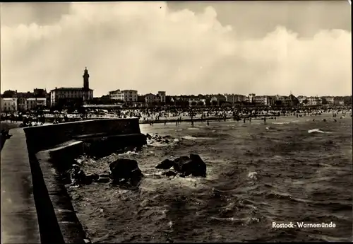 Ak Ostseebad Warnemünde Rostock, Panorama von der Mole aus, Leuchtturm