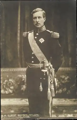 Ak König Albert I. von Belgien, Portrait, Uniform, Militärorden, Kragenspiegel