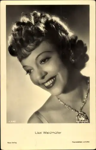 Ak Schauspielerin Lizzi Waidmüller, Portrait, Schmuck