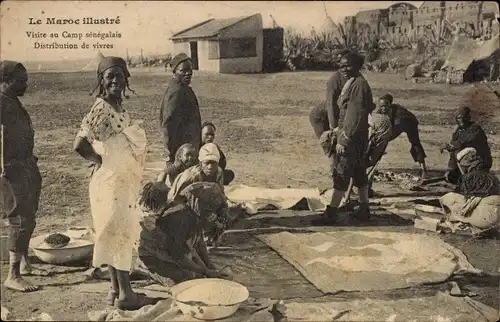 Ak Marokko, Visite au Camp senegalais, Distribution de vivres
