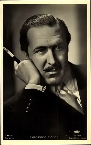 Ak Schauspieler Ferdinand Marian, Portrait mit Zigarette, Ross Verlag Nr. A 3072/1