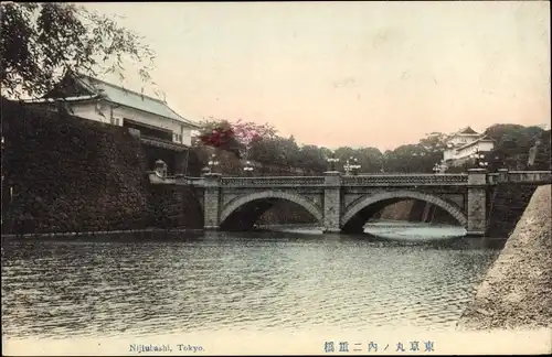Ak Tokio Präf. Tokio Japan, Nijiubashi, Flusspartie, Brücke