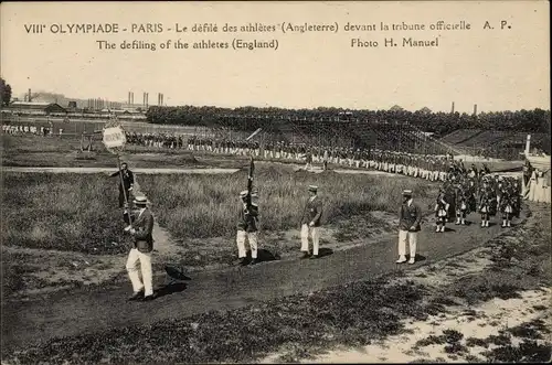 Ak VIII. Olympiade Paris 1924, défilé des athletes, Angleterre, devant la tribune officielle