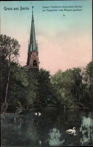Ak Berlin Tiergarten, Kaiser Friedrich Gedächtniskirche vom Wasser gesehen