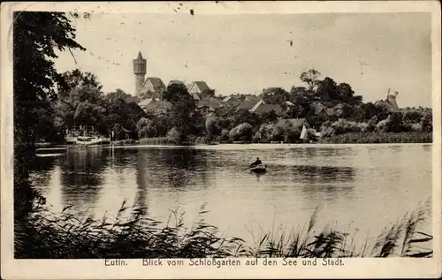 Ak Eutin in Ostholstein, Blick vom Schlossgarten auf den See und Stadt