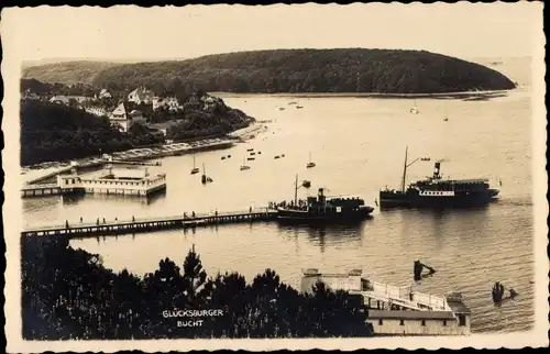 Ak Glücksburg an der Ostsee, Bucht, Dampfer