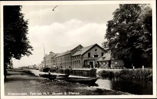 Ak Vriezenveen Overijssel Niederlande, Fabriek N.V. Jansen und Tilanus, Kanal, Boote