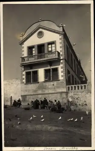 Foto Ak Ceuta Spanien, Gebäude, Ortsbewohner, Vögel