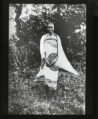 Glas Positiv Deutsch Ostafrika um 1913, Asakarifrau