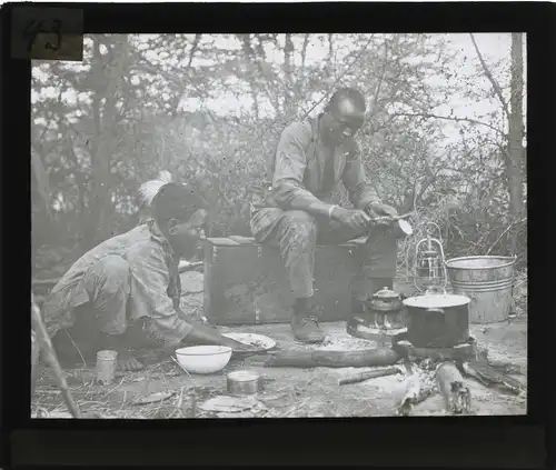 Glas Positiv Deutsch-Ost-Afrika um 1913, Koch und sein Gehilfe