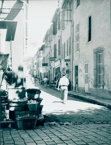 Foto Avignon Vaucluse, In den engen Straßen der Altstadt, Geschäfte