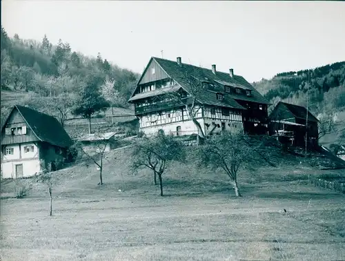 Foto Ottenhöfen im Schwarzwald, Ortspartie, Schwarzwaldhaus