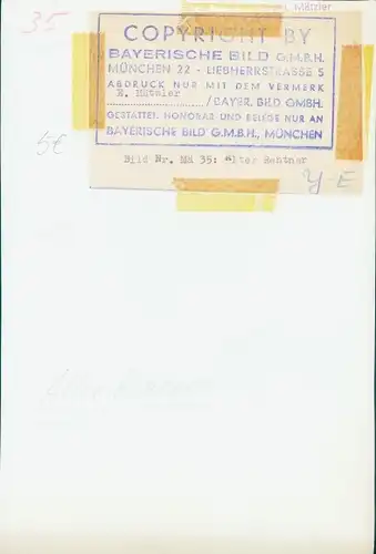 Foto Alter Rentner, Mann mit Pfeife, Portrait