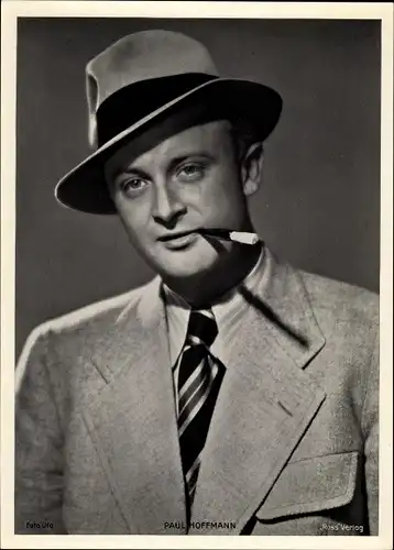 Foto Schauspieler Paul Hoffmann, Portrait, Hut, Zigarette