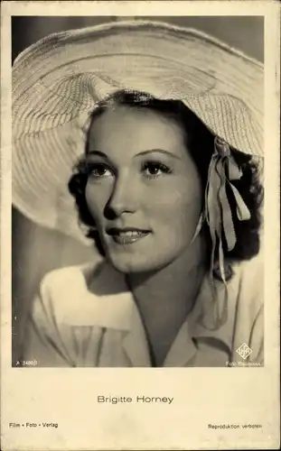 Ak Schauspielerin Brigitte Horney, Portrait, Hut, UFA