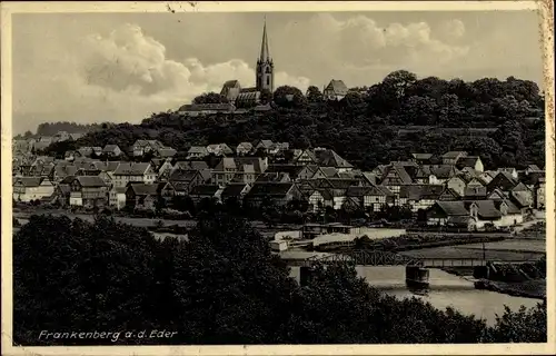 Ak Frankenberg an der Eder, Totalansicht des Ortes, Kirche