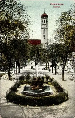 Ak Memmingen in Schwaben, Hallhof, Parkanlage, Kirchturm, Springbrunnen