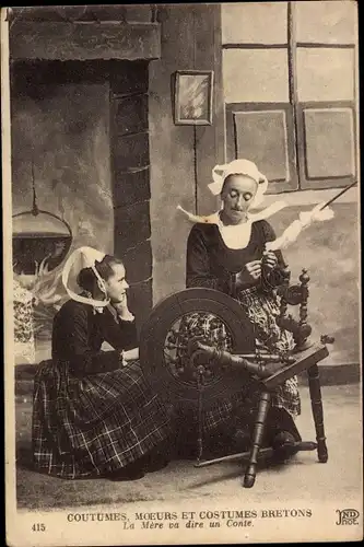 Ak Coutumes, Moeurs et Costumes Bretons, la Mere va dire un Conte
