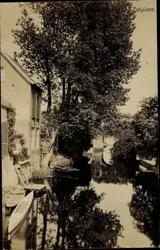 Foto Ak Zutphen Gelderland Niederlande, Haus am Wasser