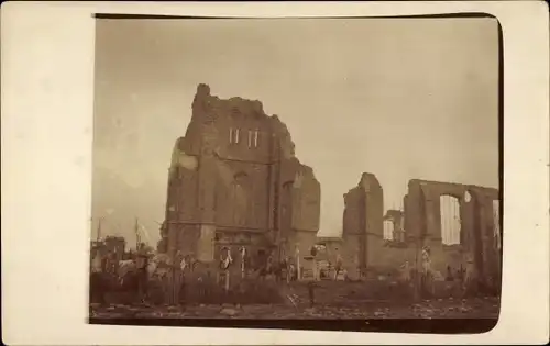 Foto Ak Middelkerke Westflandern, Kirchenruine, Kriegszerstörung