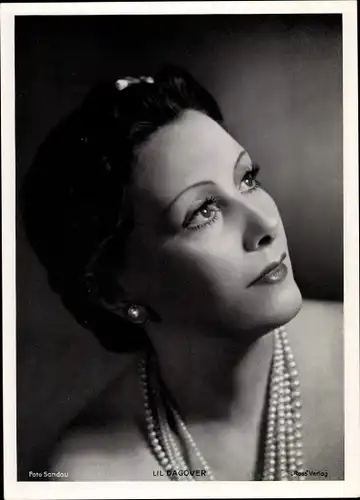 Foto Schauspielerin Lil Dagover, Portrait, Perlenkette