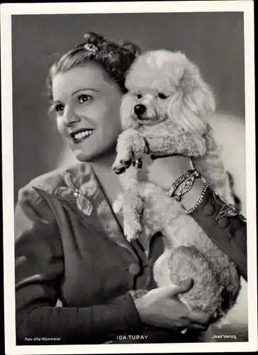 Foto Schauspielerin Ida Turay, Portrait, Pudel
