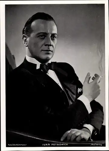 Foto Schauspieler Ivan Petrowich, Portrait, Zigarette