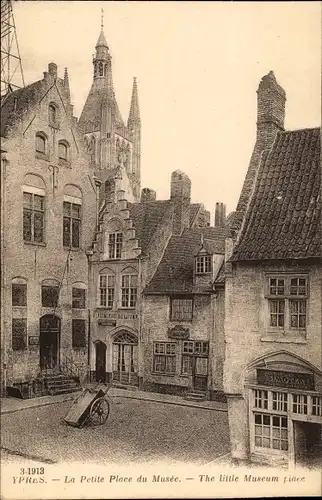 Ak Ypres Westflandern, La Petite Place du Musée