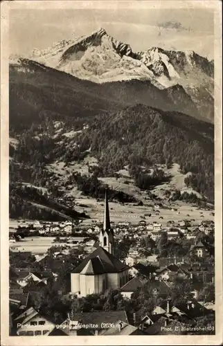 Ak Garmisch Partenkirchen in Oberbayern, Ortsansicht, Zugspitze