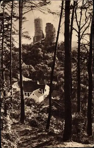 Ak Kirkel Neuhäusel Saarpfalz, Blick vom Wald auf die Burgruine