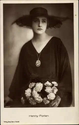 Ak Schauspielerin Henny Porten, Portrait, Ross Verlag 442 2