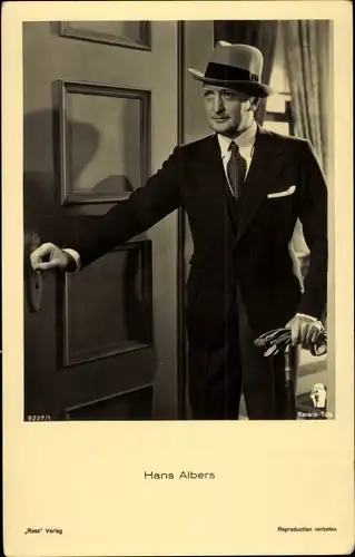 Ak Schauspieler Hans Albers, Portrait, Hut, Ross Verlag 9207/1