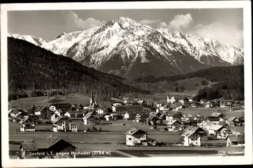 Ak Seefeld in Tirol, Ort gegen Hocheder, Berglandschaft