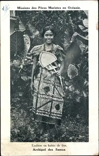 Ak Samoa, Missions des Péres Maristes en Océanie, Ecolière en habits de féte