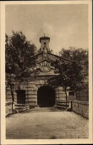 Ak Würzburg am Main Unterfranken, Festung Marienberg, Neutor, Außenseite