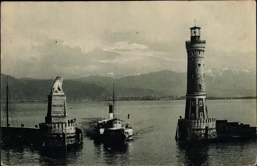 Ak Lindau am Bodensee Schwaben, Hafeneinfahrt mit Löwe, Leuchtturm