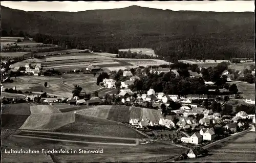 Ak Friedenfels im Steinwald, Blick auf den Ort, Felder