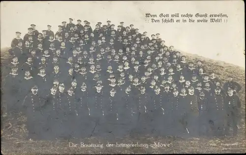 Ak Die Besatzung der heimgekehrten Möwe, Deutsche Marinesoldaten, I. WK