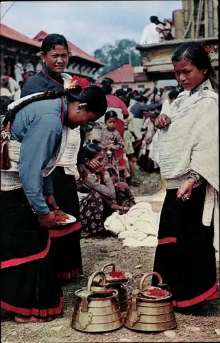Ak Kathmandu Nepal, Typical women preparing for worship