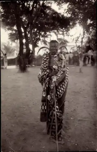 Foto Ak DR Kongo Zaire, Mann in Volkstracht