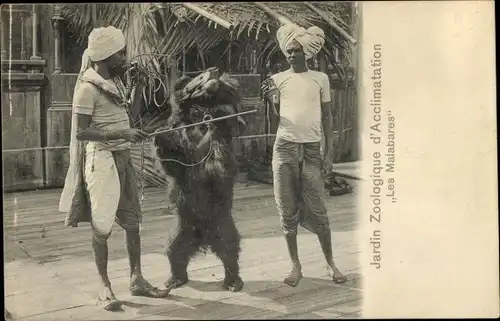 Ak Paris XVI, Jardin d'Acclimatation, Les Malabares, Völkerschau, Inder, Tanzbär
