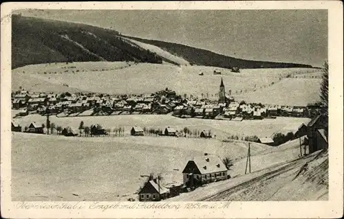 Ak Oberwiesenthal im Erzgebirge, Panorama mit Fichtelberg, Winter