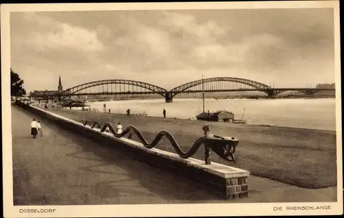 Ak Düsseldorf am Rhein, Die Rheinschlange, Brücke
