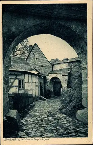 Ak Bad Leutenberg in Thüringen, Friedensburg, Burgtor