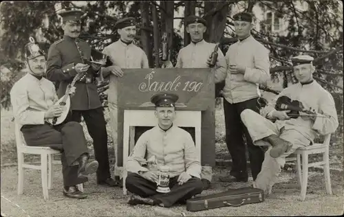 Foto Ak Deutsche Soldaten in Uniformen mit Musikinstrumenten, I. WK